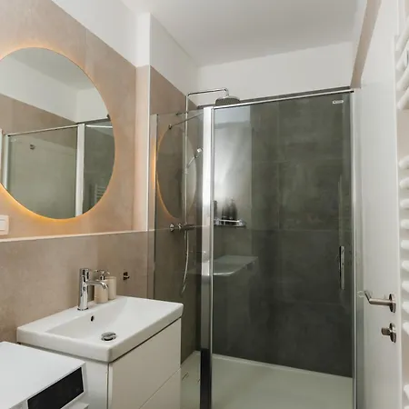 Bluewave Piestany With Pool & Free Parking