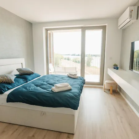 Apartman Bluewave Piestany, Slnava View & Free Parking Bánka